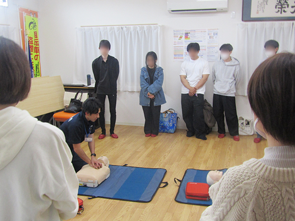 �V���Ј����C�i�~�}���}���u�j